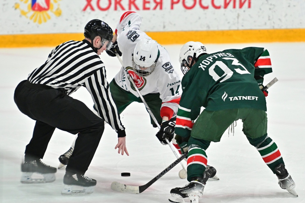 JHL_260402015PO1m.jpg